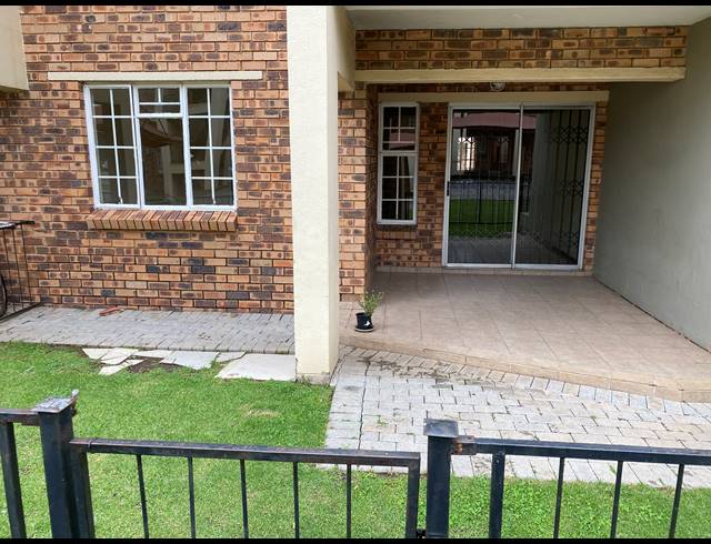 2 BEDROOM APARTMENT FOR SALE IN COMET
